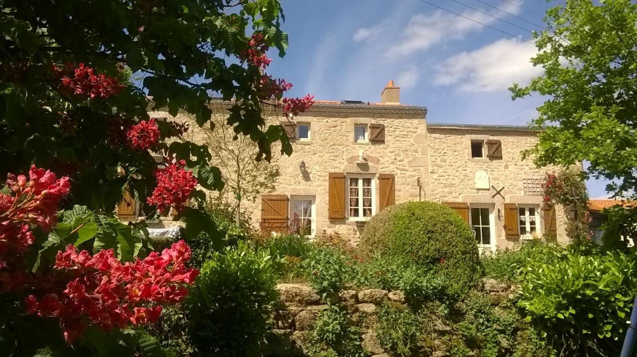 Au Coeur De La Nature Saint-Malo-du-Bois Екстериор снимка