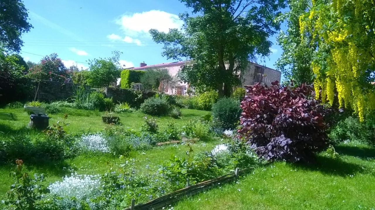 Au Coeur De La Nature Saint-Malo-du-Bois Екстериор снимка
